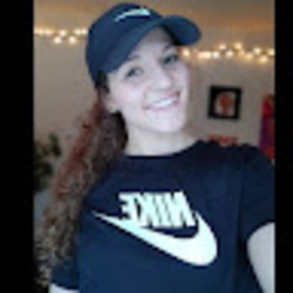 Meet your Posher, Melissa - Picture 1 of 1